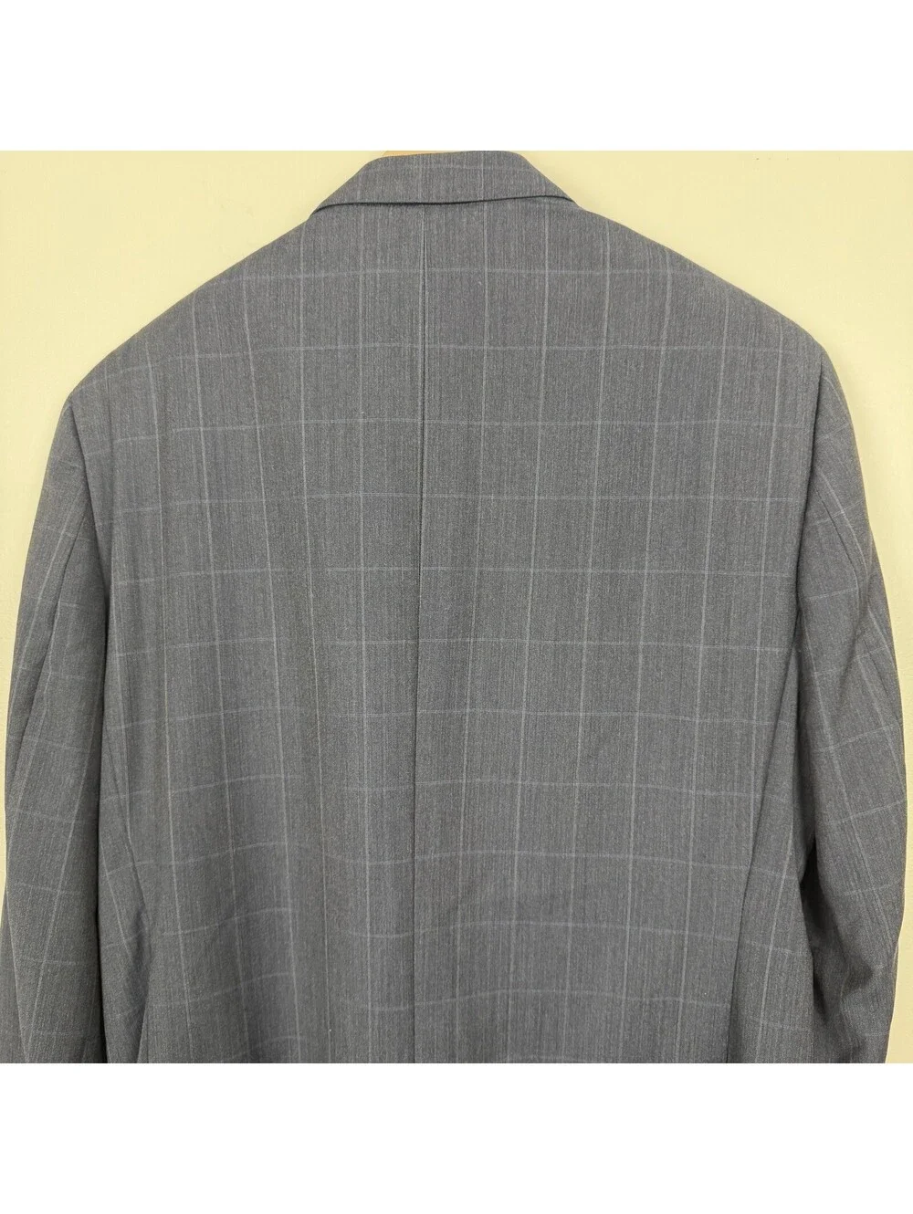 Jos A Bank Signature Gold Suit Men’s 44L 38W Grey Windowpane Plaid Wool Tailored
